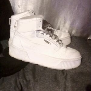 White chunky sole pumas